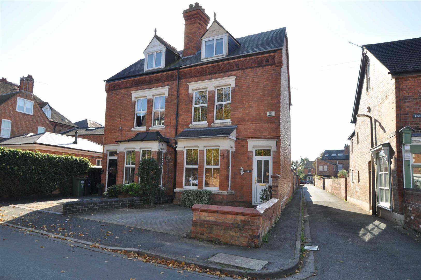 Award Winning Agents in Droitwich, Worcester & Worcestershire Nicol & Co